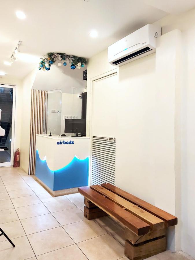 Airobedz Manila - A Value Hotel Экстерьер фото